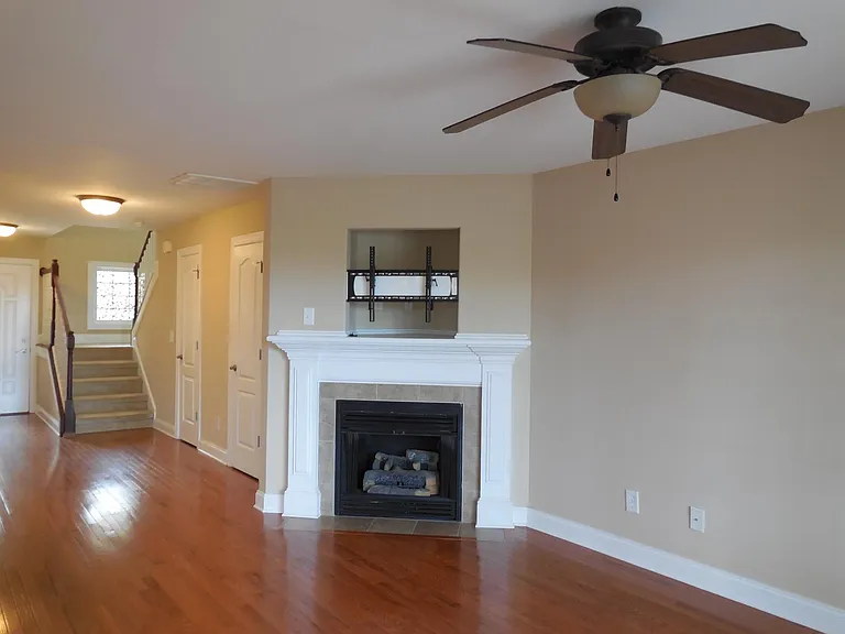 341 Coldwater Dr — Photo 8