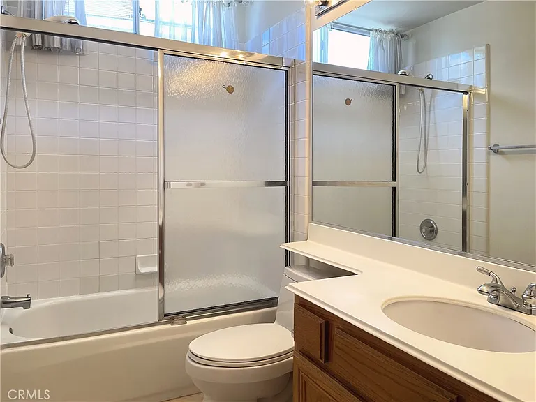 2712 Westbourne Pl — Photo 16