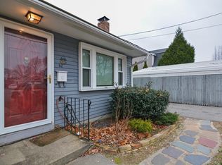 82 Lowell St, Woburn, MA 01801