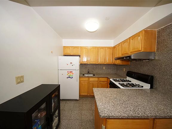 3rd image of 139-39 35th Ave #3C