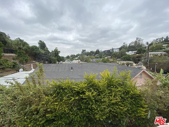4th image of 2152 Echo Park Ave