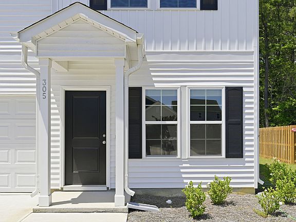 3rd image of 305 Ruby Baird Dr