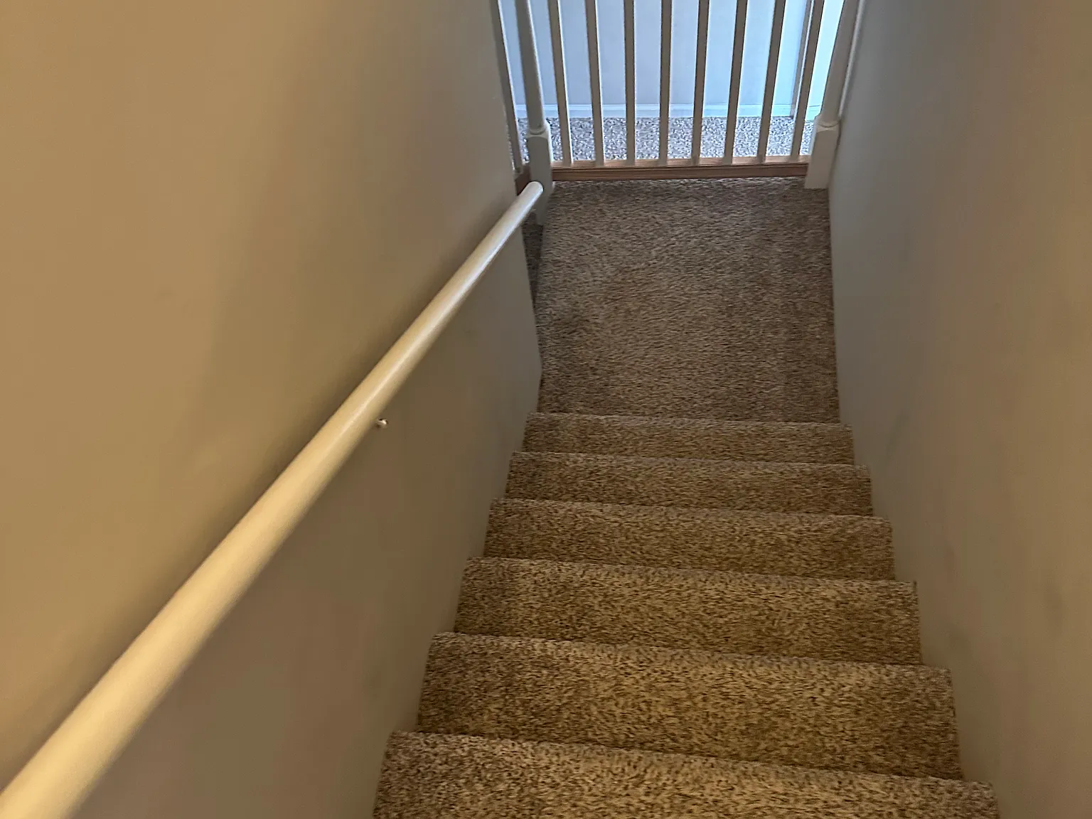 4 bed, 1975 sqft, $2,500 — Photo 2