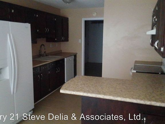3rd image of 202 Bullock Dr