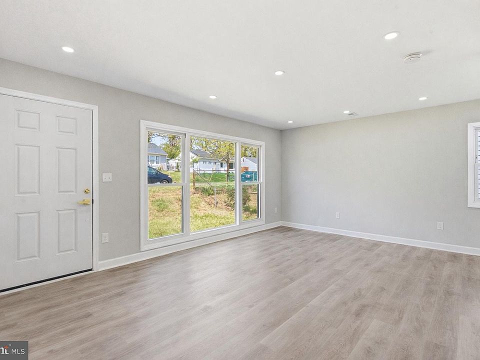 1st image of 3719 Ingalls Ave