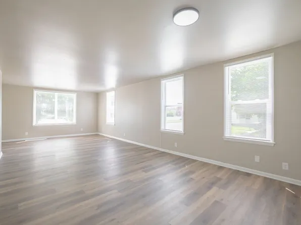 149/151 W 2nd St, 149 W 2nd St #151, Fond Du Lac, WI 54935