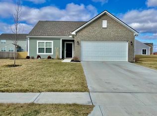 446 Quincy Cir, London, OH 43140