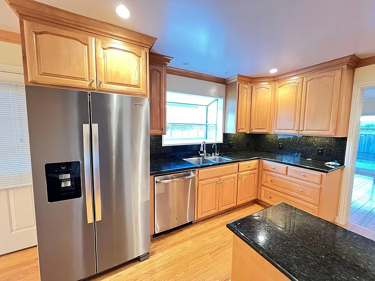22391 Carnoustie Ct — Photo 37