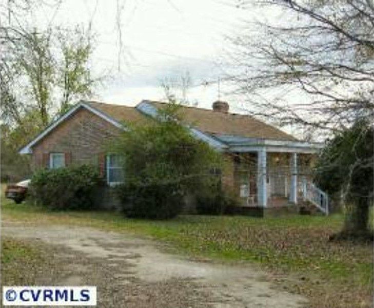 2nd image of 1011 Point Of Rocks Rd