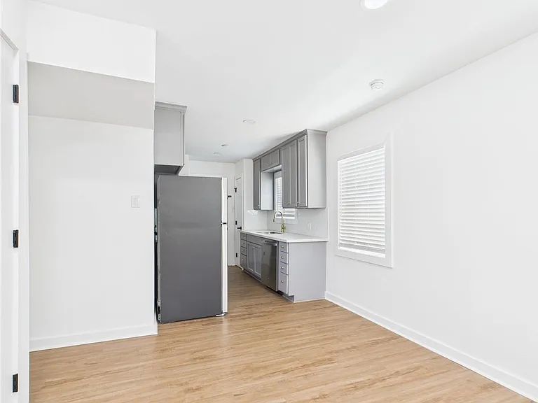 607 Foch St #A — Photo 2