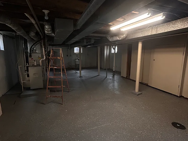 4377 Saint Lawrence Ave #1 — Photo 5
