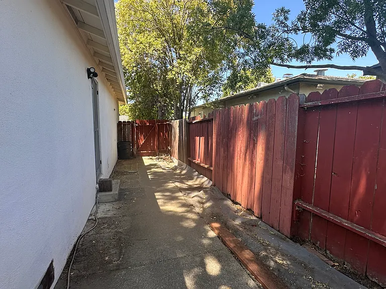 3908 Beechwood Dr — Photo 30