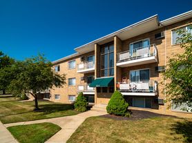 Cross Creek Apartments