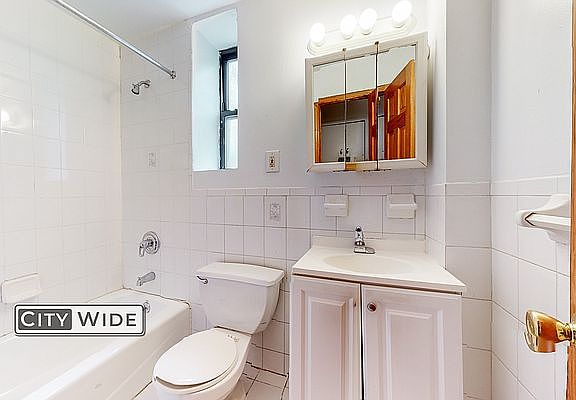 5th image of 165 Stanton St #1A