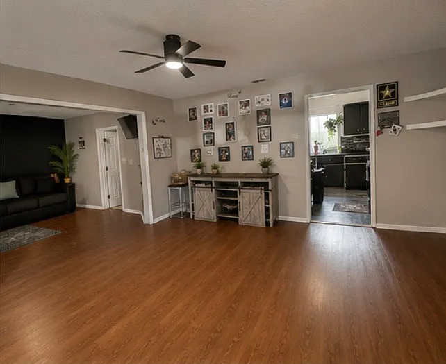 3 bed, 1500 sqft, $1,750 — Photo 3