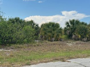 318 Kansas Ter, Banyan Village, FL 33935