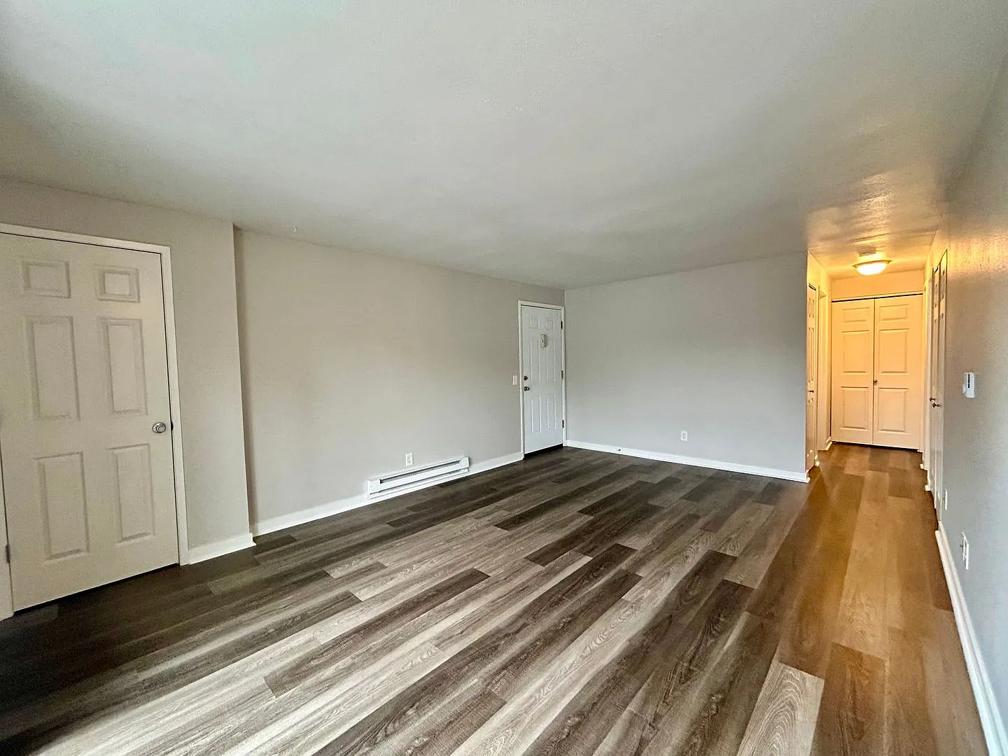 23030 76th- 12 Unit — Photo 1