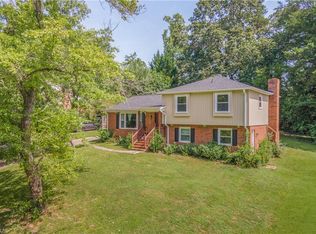 1727 Stoneybrook Dr, High Point, NC 27265