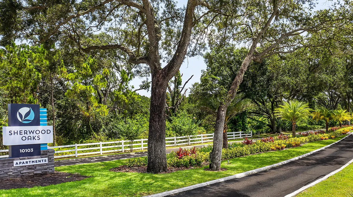Building Photo - Sherwood Oaks