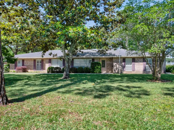 645 Country Club Ave, Fort Walton Beach, FL 32547