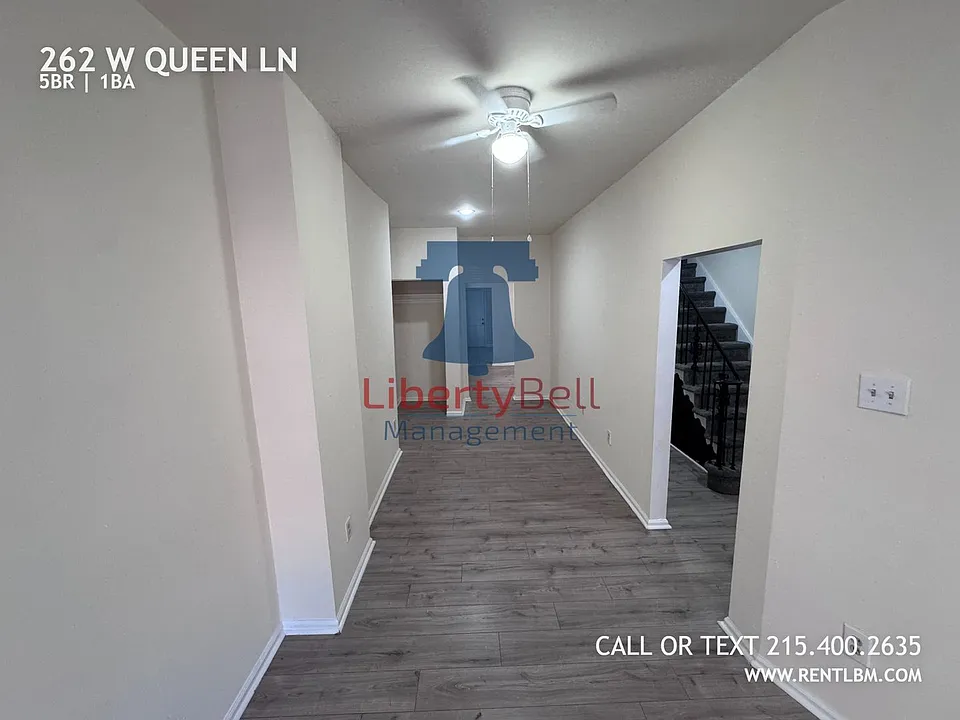 262 W Queen Ln