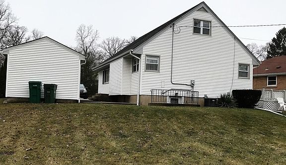 2nd image of 317 Woodland Dr