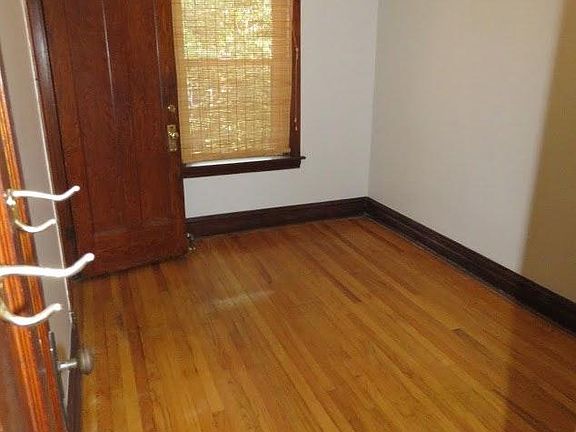 5th image of 4845 W Barry Avenue # Fl 2nd