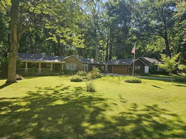 1625 Georgia Ave, Marysville, MI 48040
