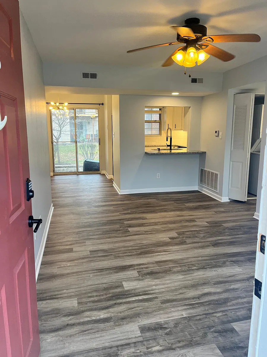 Building Photo - 1613 Oriole Ln