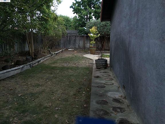4th image of 708 Canterbury Ave