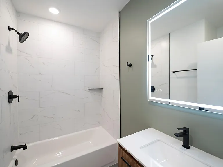 4902 Chestnut St #201 — Photo 9