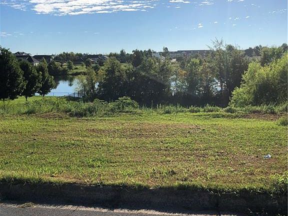 4th image of 1719 Lake Ave