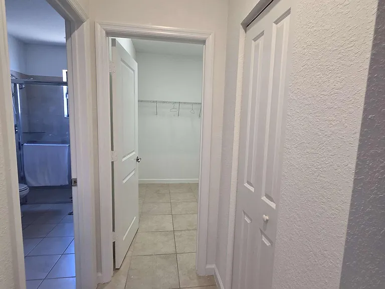 195 SE 24th Ave — Photo 14