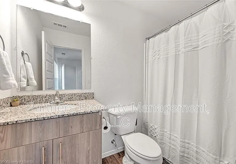 1788 S Razorback Rd #1788 — Photo 9