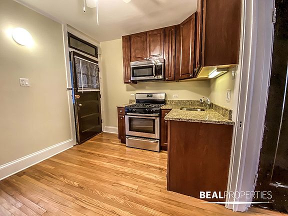 5th image of 2100 W Ainslie St #W2