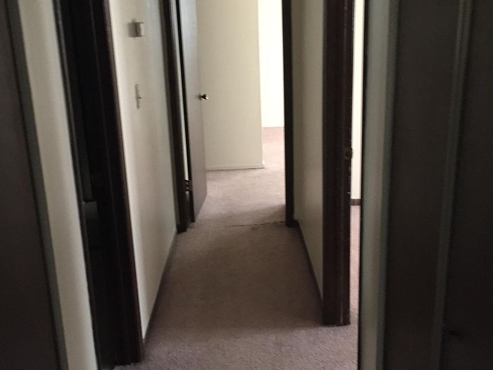 1st image of 822 E Ford St APT 103