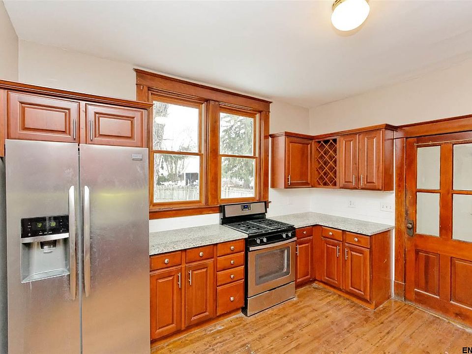 126 Main St, Altamont, NY 12009 Zillow