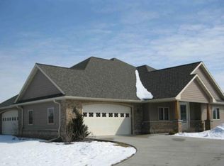 464 Inverness Terrace Ct #1, Baraboo, WI 53913