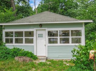 2157 Webster Park Dr, Howell, MI 48843