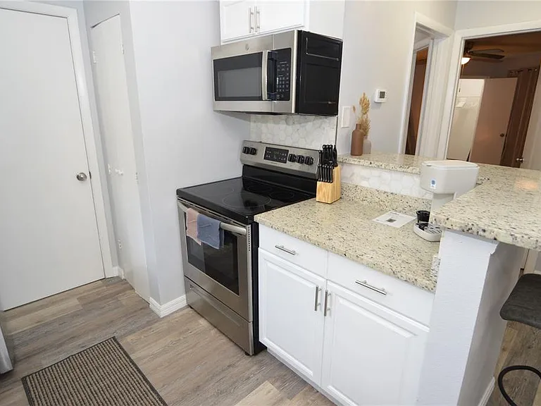 8754 Mallard Reserve Dr #202 — Photo 7
