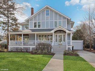 426 S Park Rd, La Grange, IL 60525