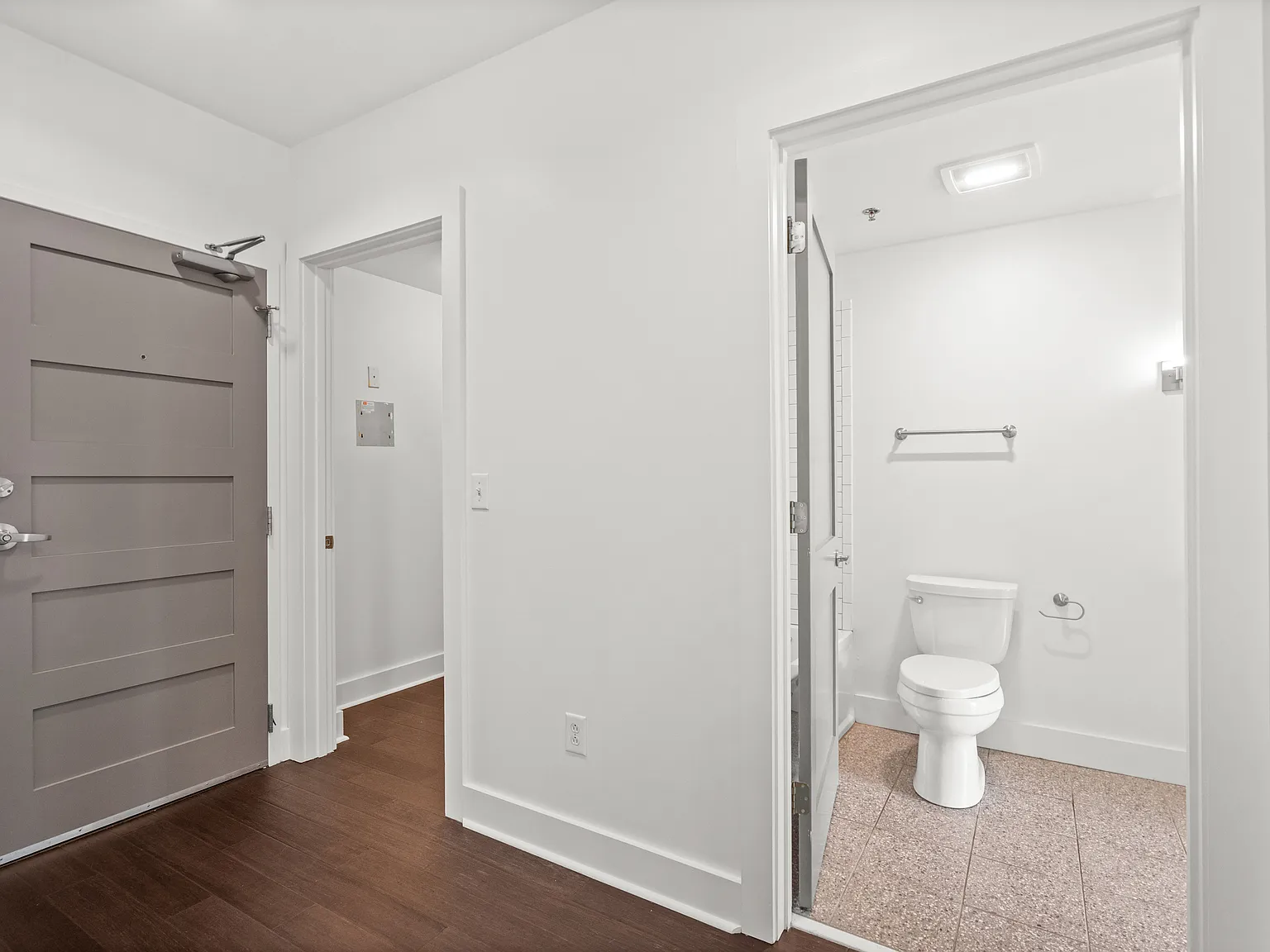 2 bed, 1256 sqft, $3,250 — Photo 3