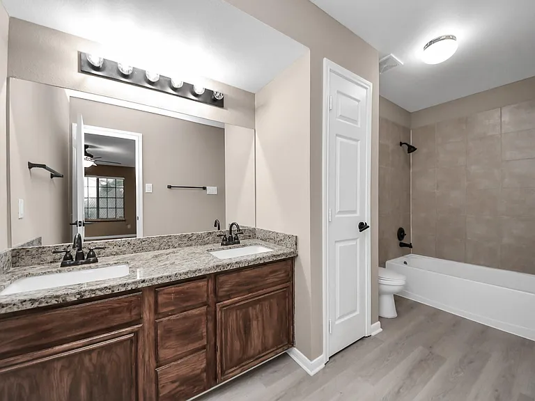 7821 Theissetta Dr #141 — Photo 24