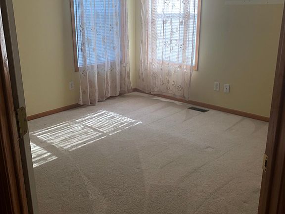 5th image of 15584 June Grass Ln