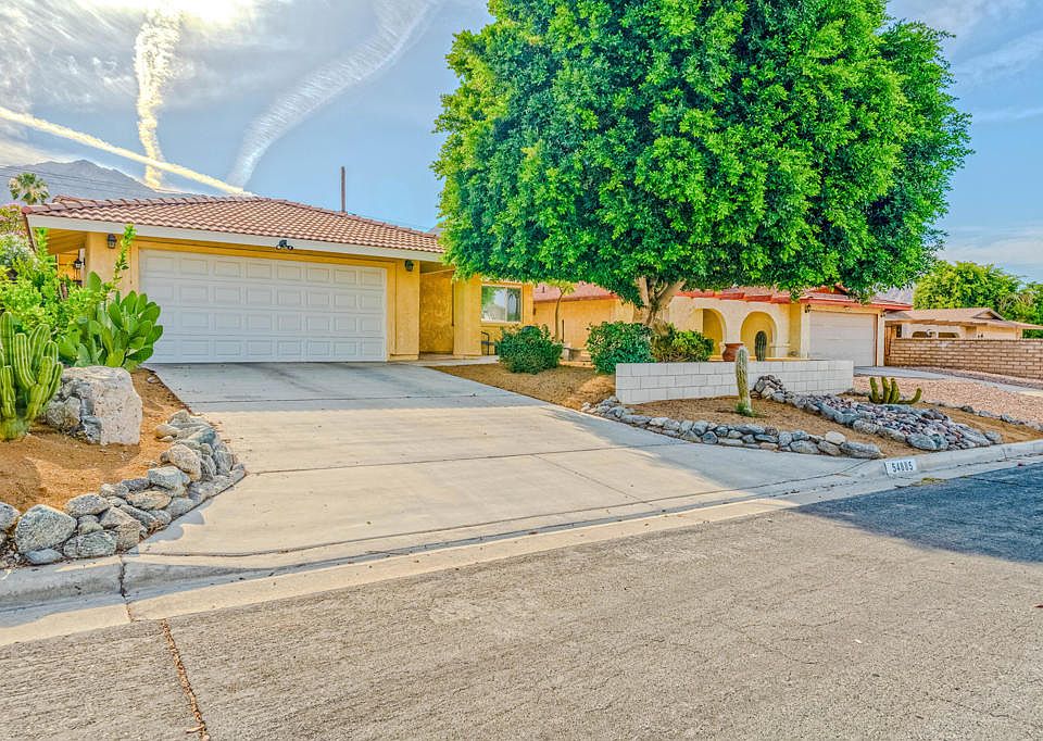 1st image of 54885 Avenida Alvarado