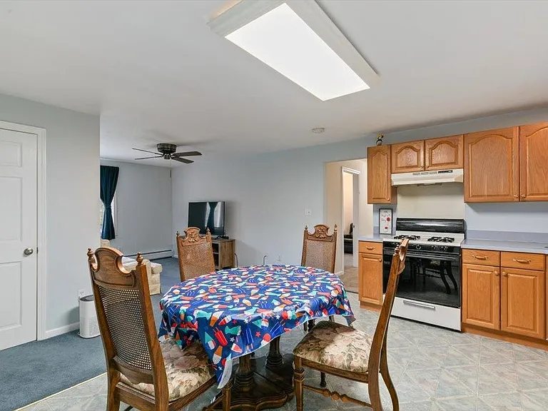 387 Main St #3 — Photo 3