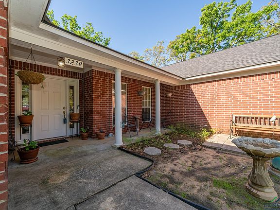 3rd image of 3239 W Cerliano Dr
