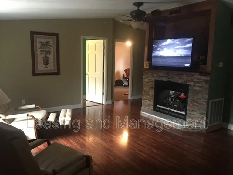 3585 Riley Wright Rd #2 — Photo 3