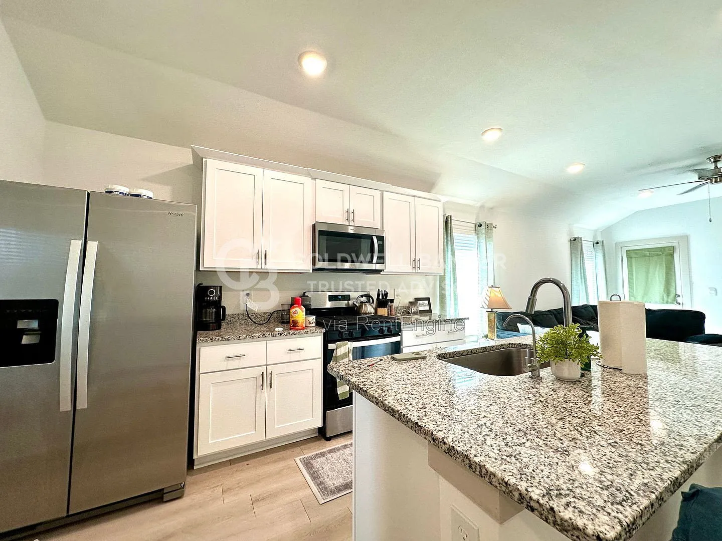 3 bed, 2.0 bath, 1409 sqft, $1,575 — Photo 2