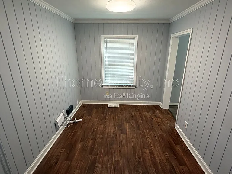 1416 Rosewood Ave — Photo 6